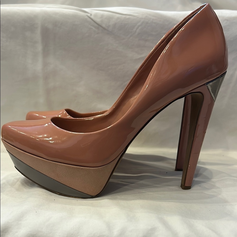 Jessica Simpson Coral and Grey Platform stiletto pumps.